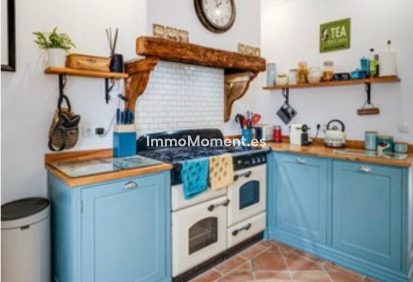 Bestaande woning - Geschakelde woning - Estepona  - Estepona Centro