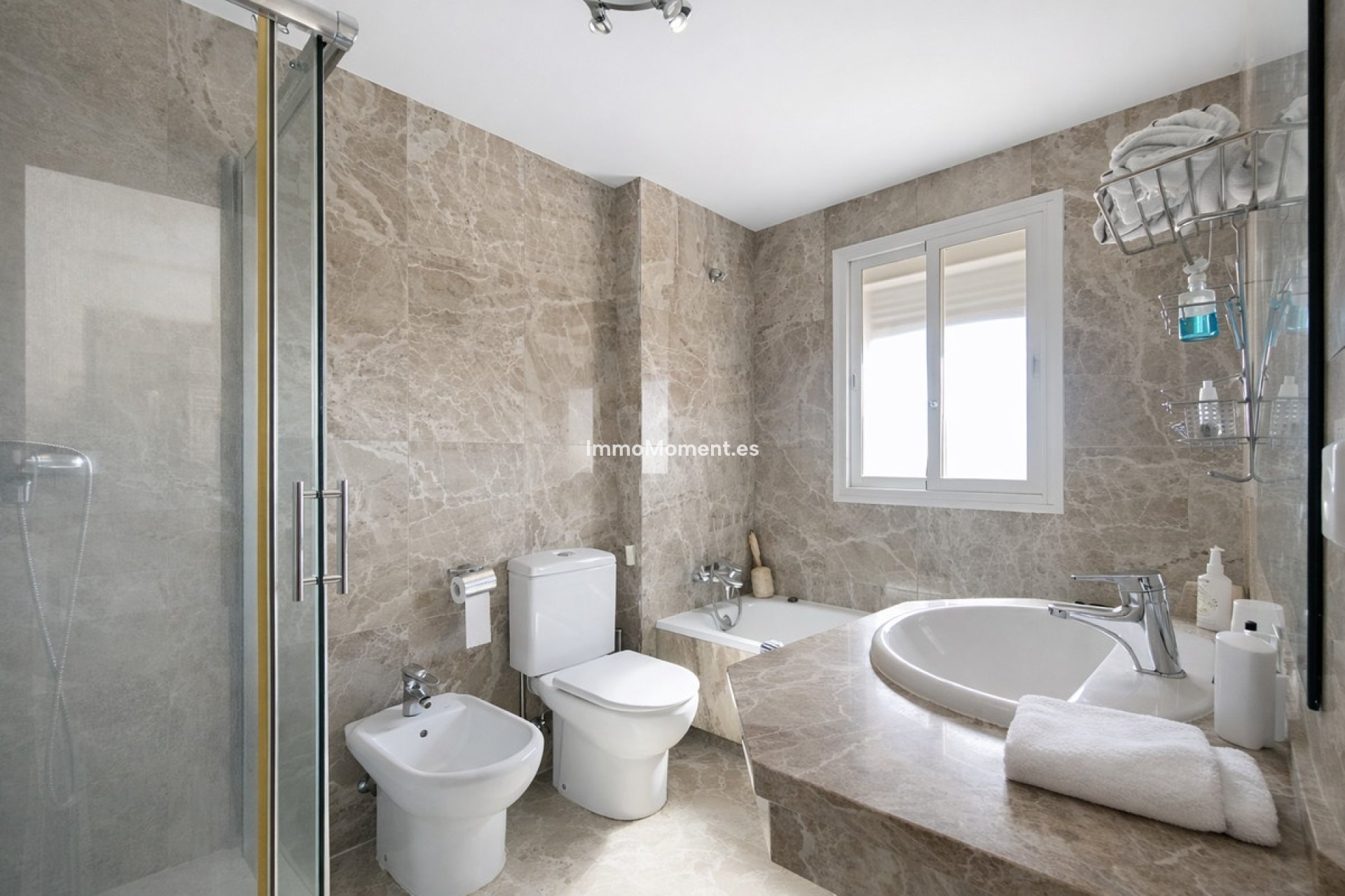 Bestaande woning - Geschakelde woning - Estepona  - Estepona Centro