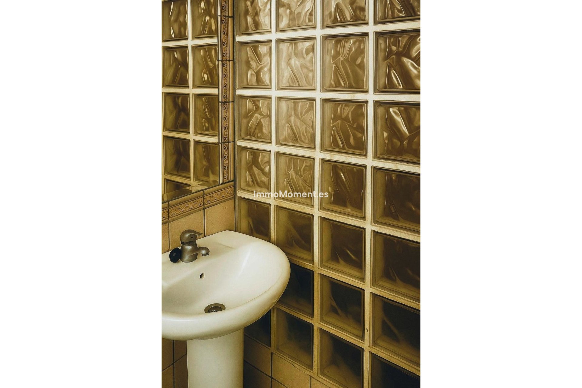 Bestaande woning - Geschakelde woning - Estepona  - New Golden Mile