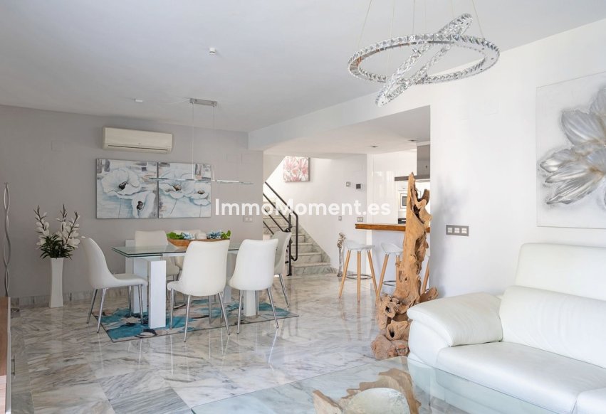 Bestaande woning - Geschakelde woning - Estepona  - New Golden Mile