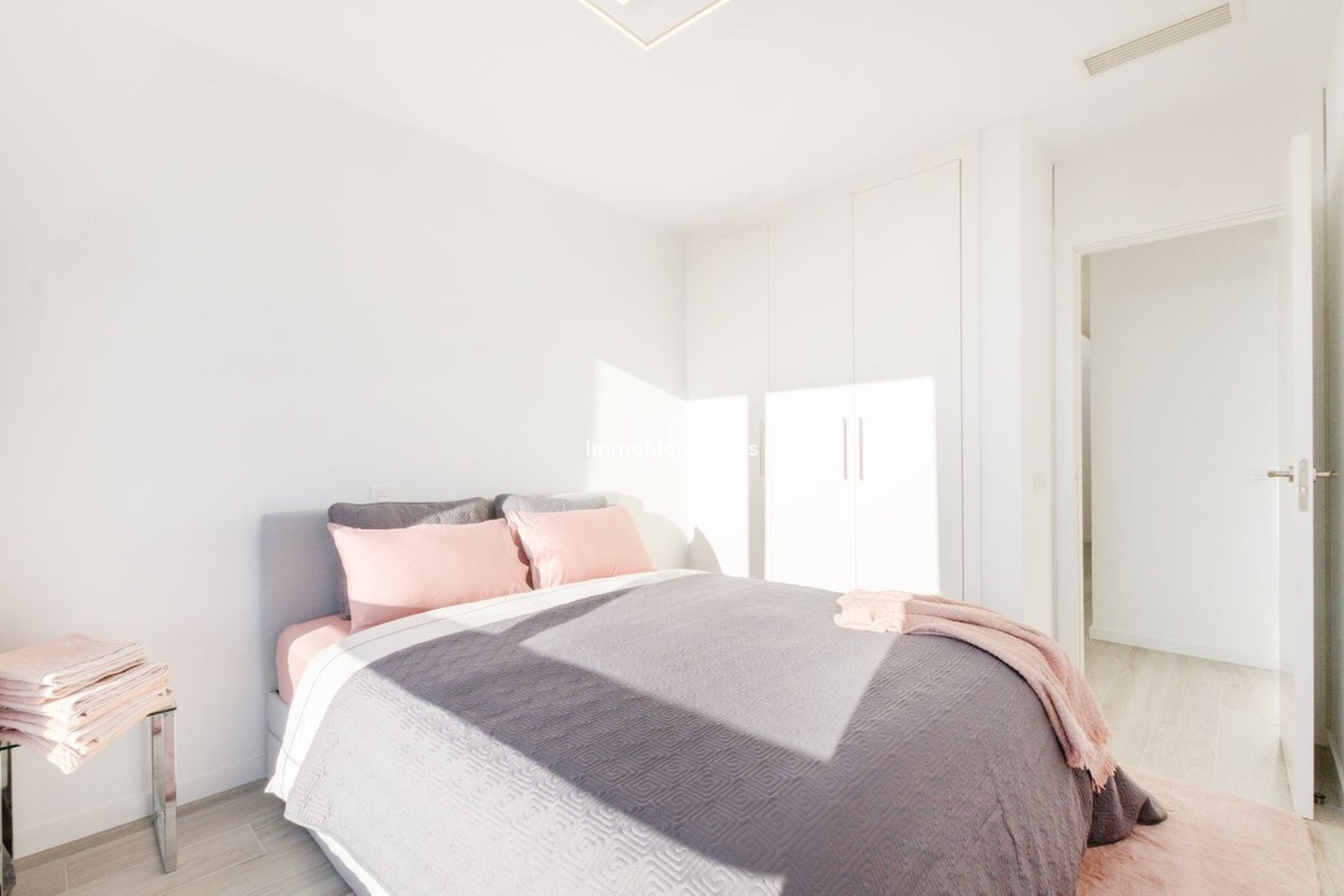 Bestaande woning - Geschakelde woning - Estepona  - New Golden Mile