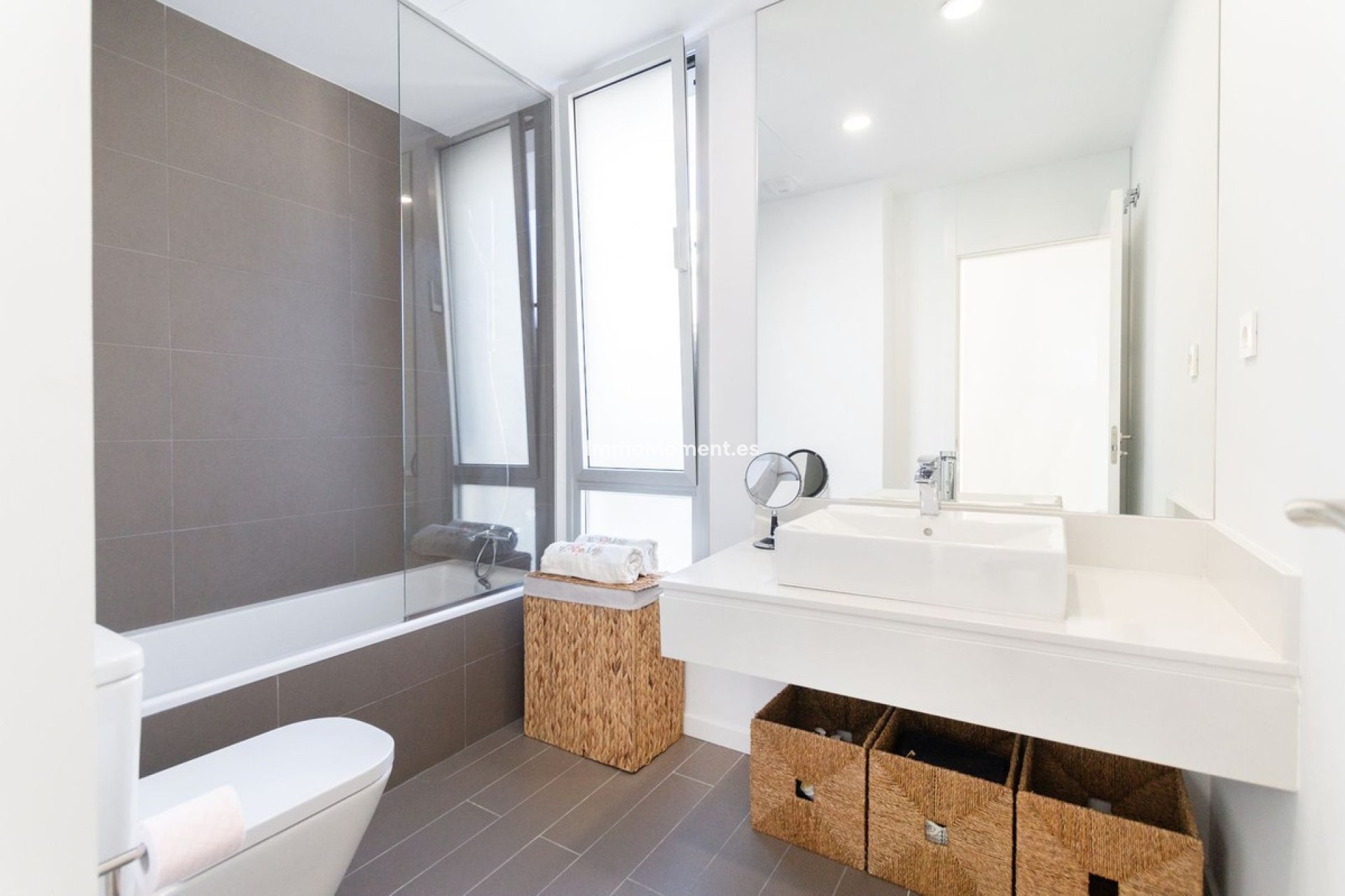 Bestaande woning - Geschakelde woning - Estepona  - New Golden Mile