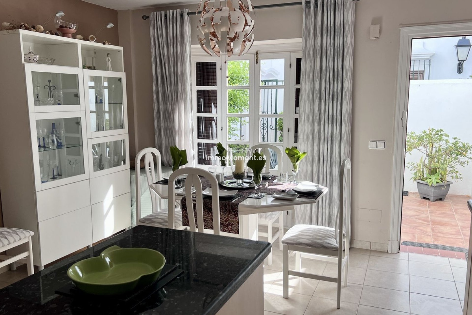 Bestaande woning - Geschakelde woning - Estepona  - New Golden Mile