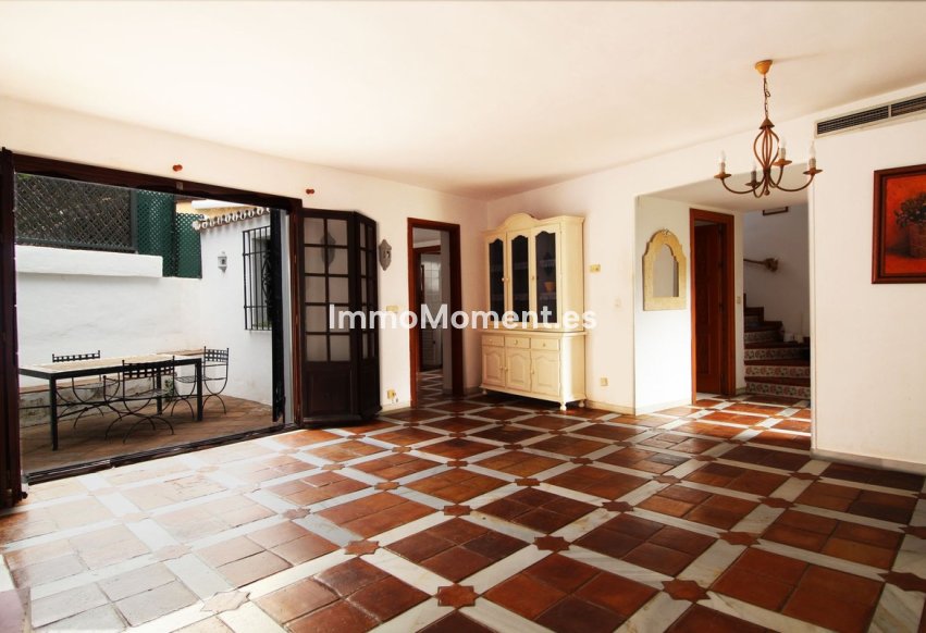 Bestaande woning - Geschakelde woning - Marbella - Guadalmina Baja