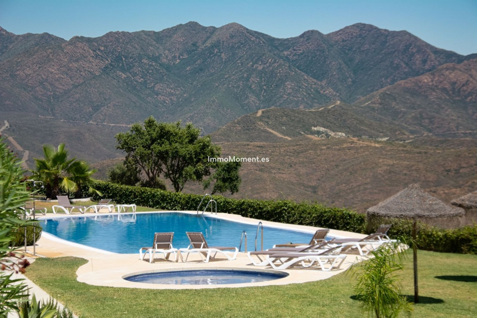 Bestaande woning - Geschakelde woning - Marbella - La Mairena