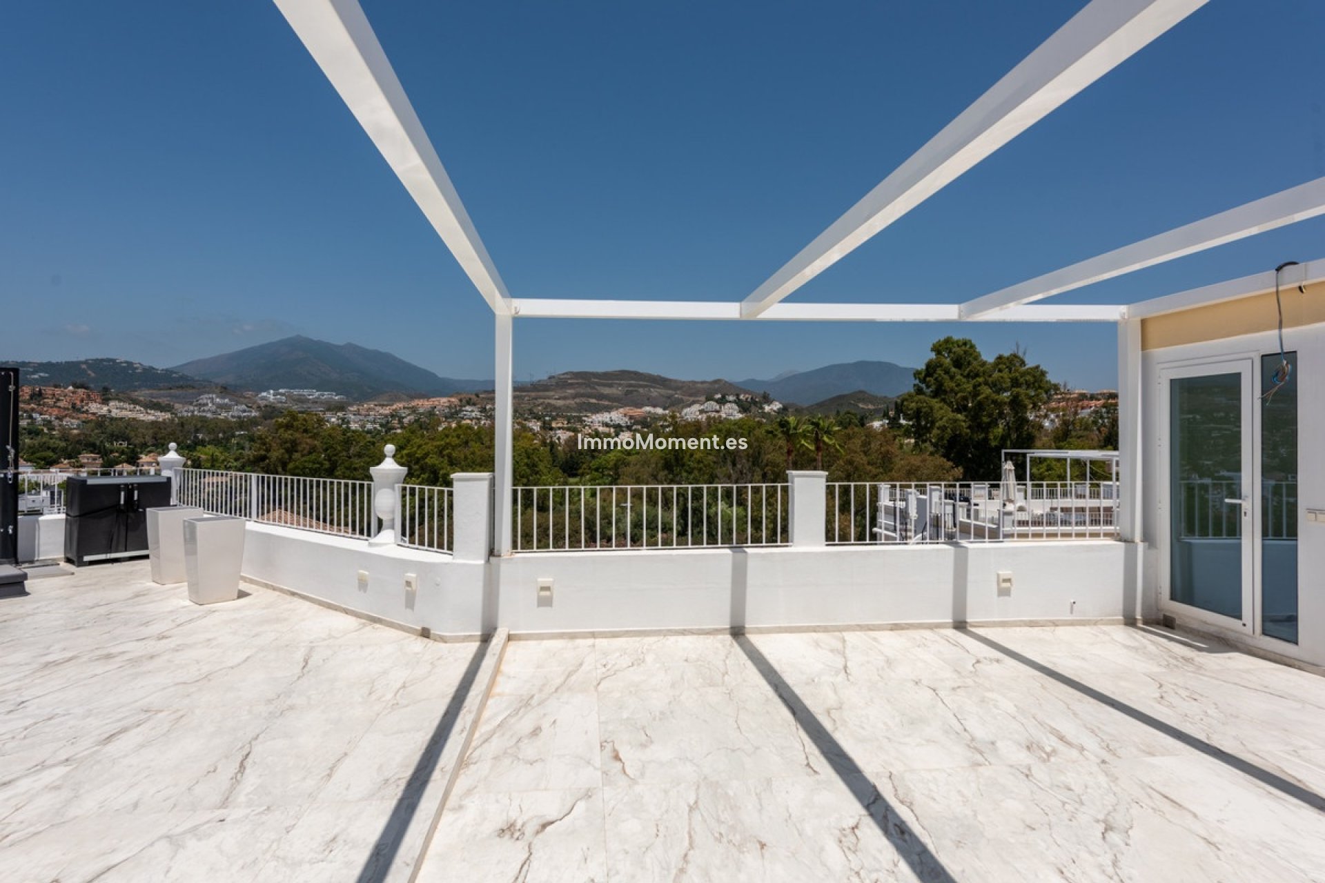 Bestaande woning - Geschakelde woning - Marbella - Nueva Andalucía