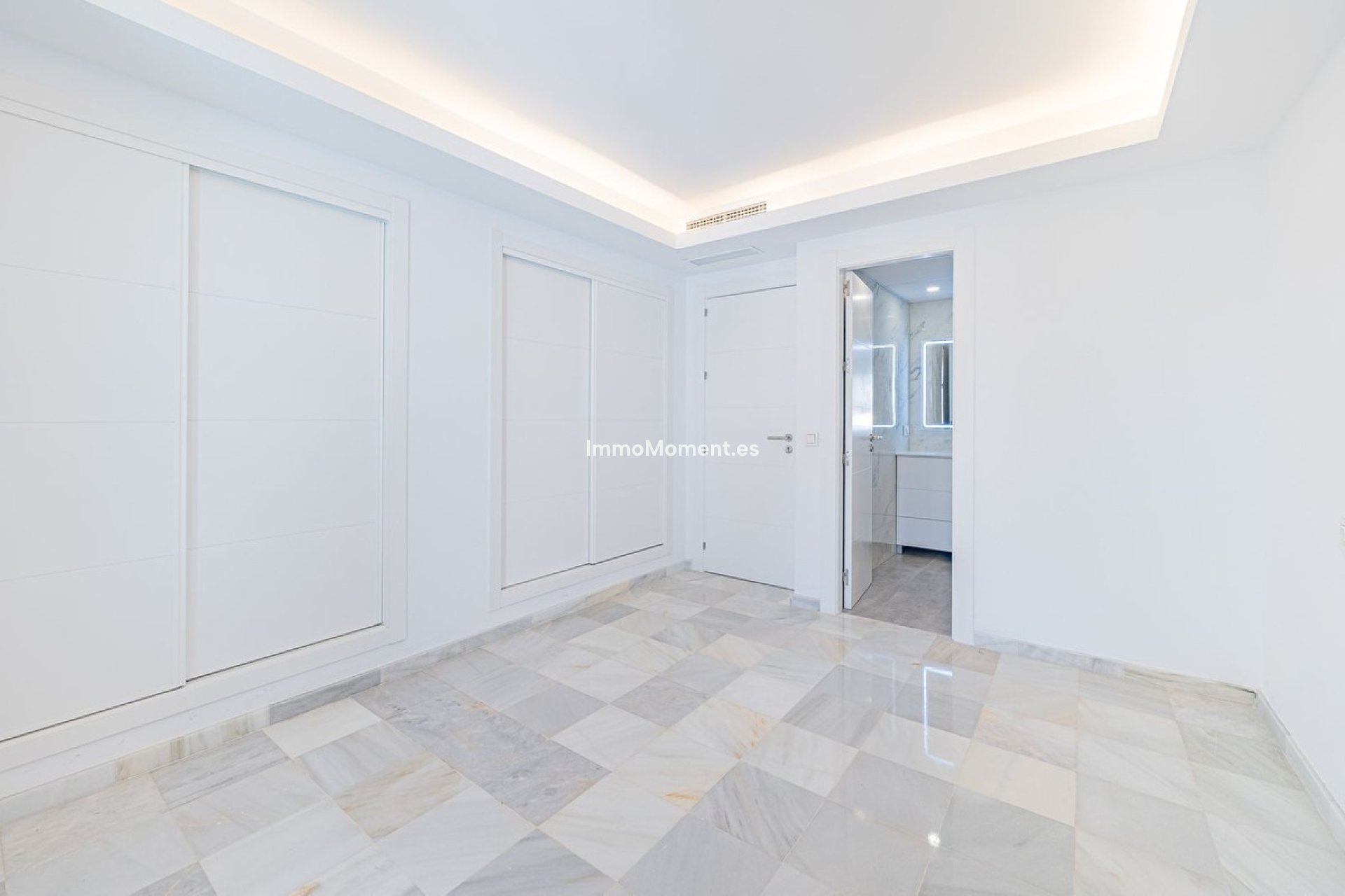 Bestaande woning - Geschakelde woning - Marbella - Nueva Andalucía