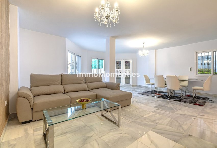 Bestaande woning - Geschakelde woning - Marbella - Nueva Andalucía