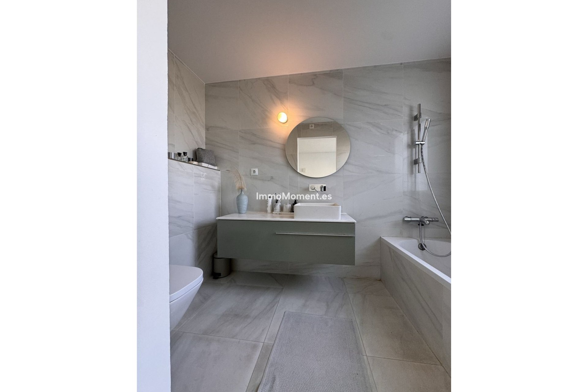 Bestaande woning - Geschakelde woning - Marbella - Nueva Andalucía