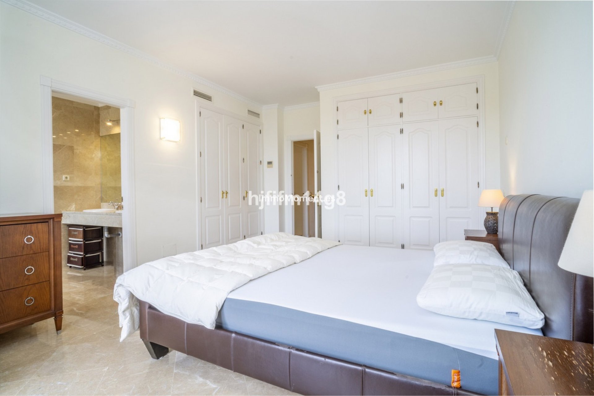 Bestaande woning - Geschakelde woning - Marbella - Nueva Andalucía