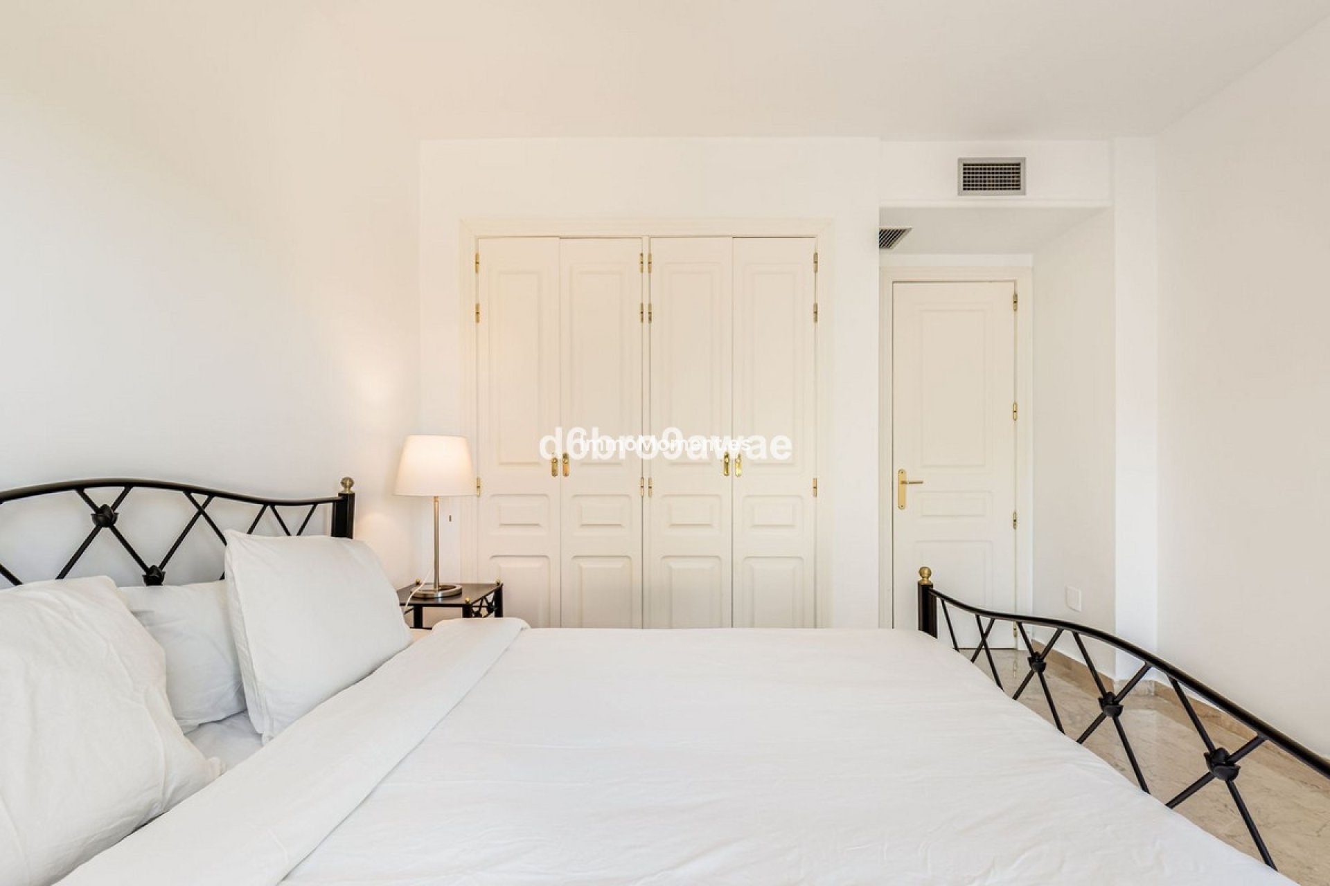 Bestaande woning - Geschakelde woning - Marbella - Río Real