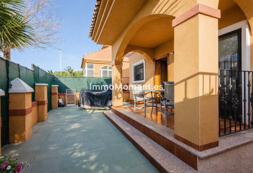 Bestaande woning - Geschakelde woning - Torrevieja - Aguas Nuevas