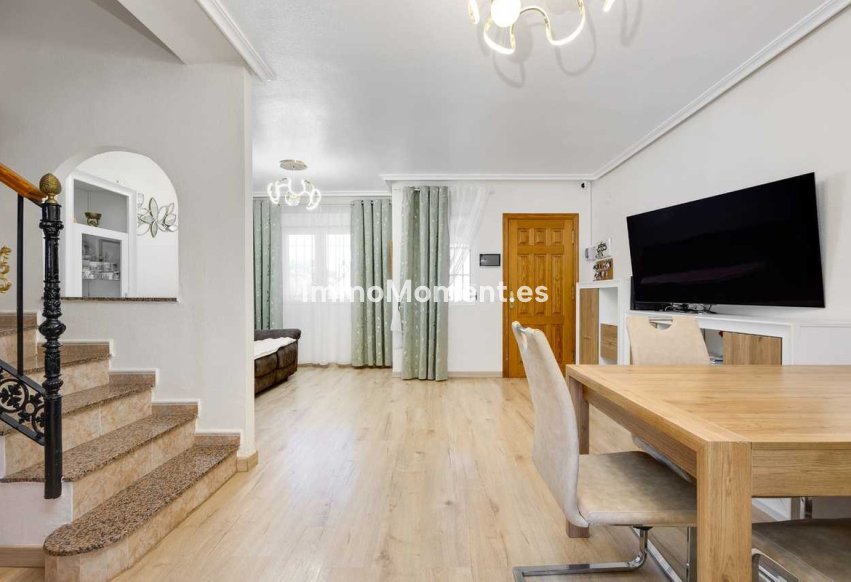 Bestaande woning - Geschakelde woning - Torrevieja - Torrevieja Centro