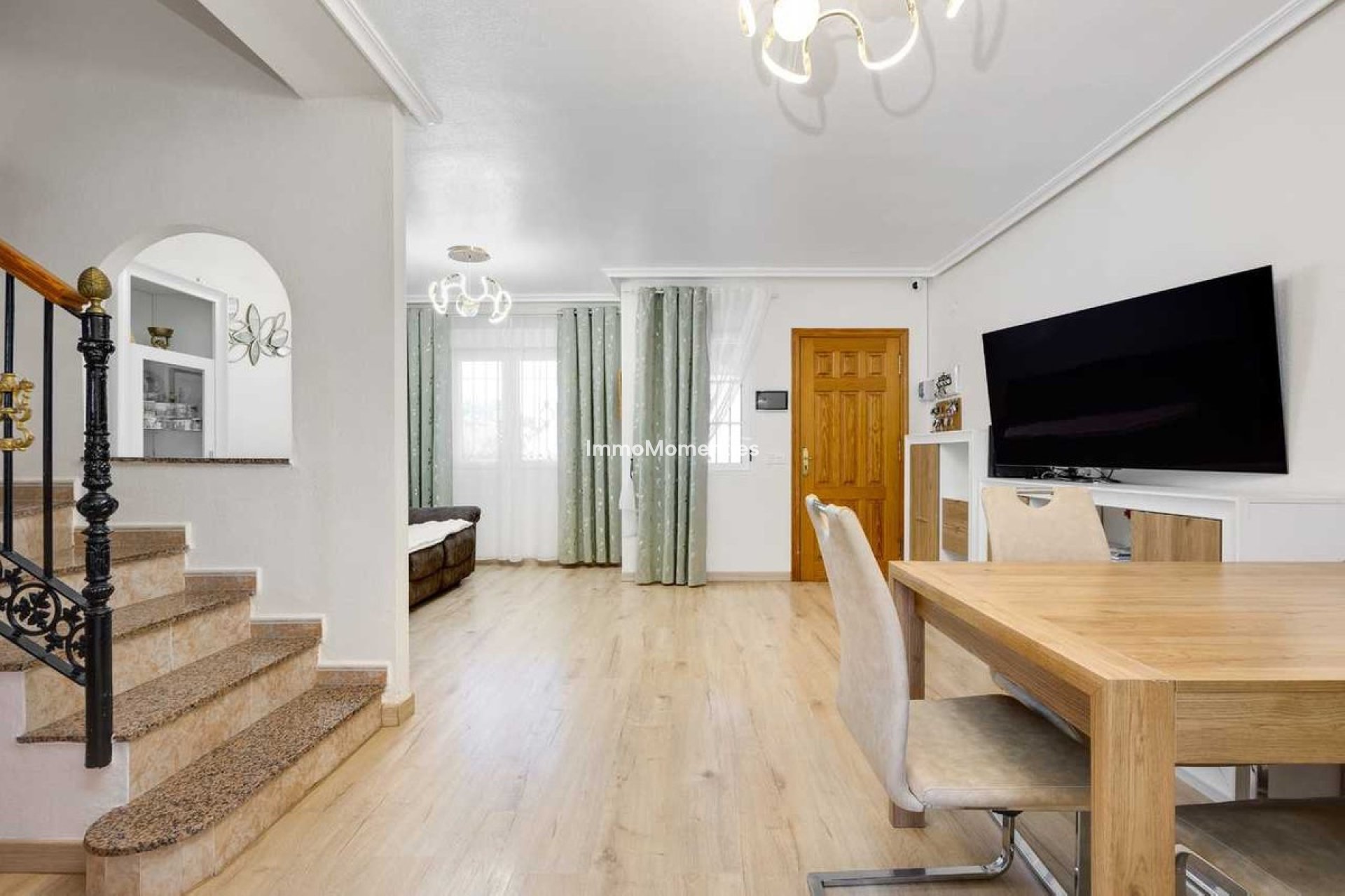 Bestaande woning - Geschakelde woning - Torrevieja - Torrevieja Centro