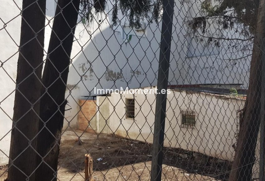 Bestaande woning - Grond - Estepona  - Estepona Centro