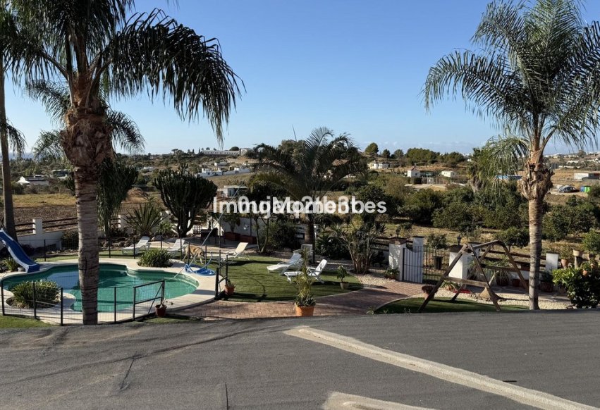 Bestaande woning - Grond - Estepona  - Estepona Centro