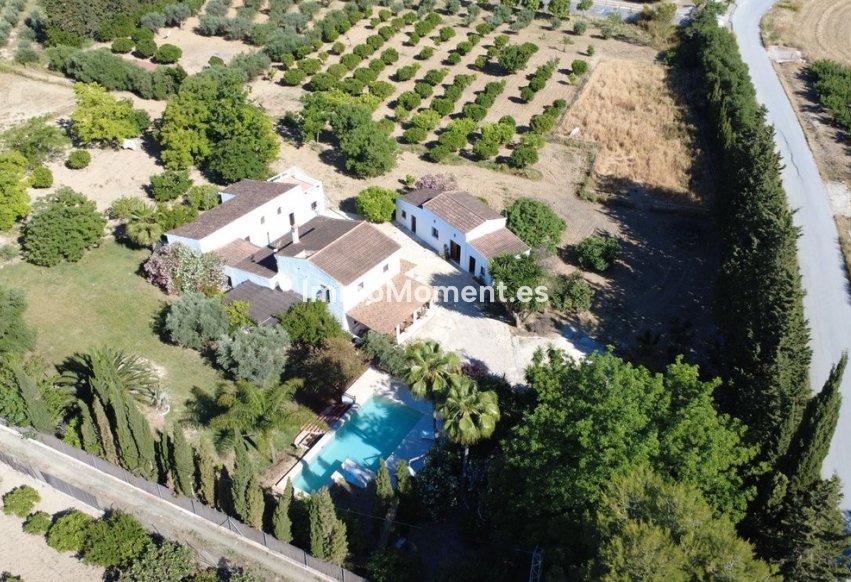Bestaande woning - Landhuis - Binnenland  - Alhaurín el Grande Centro