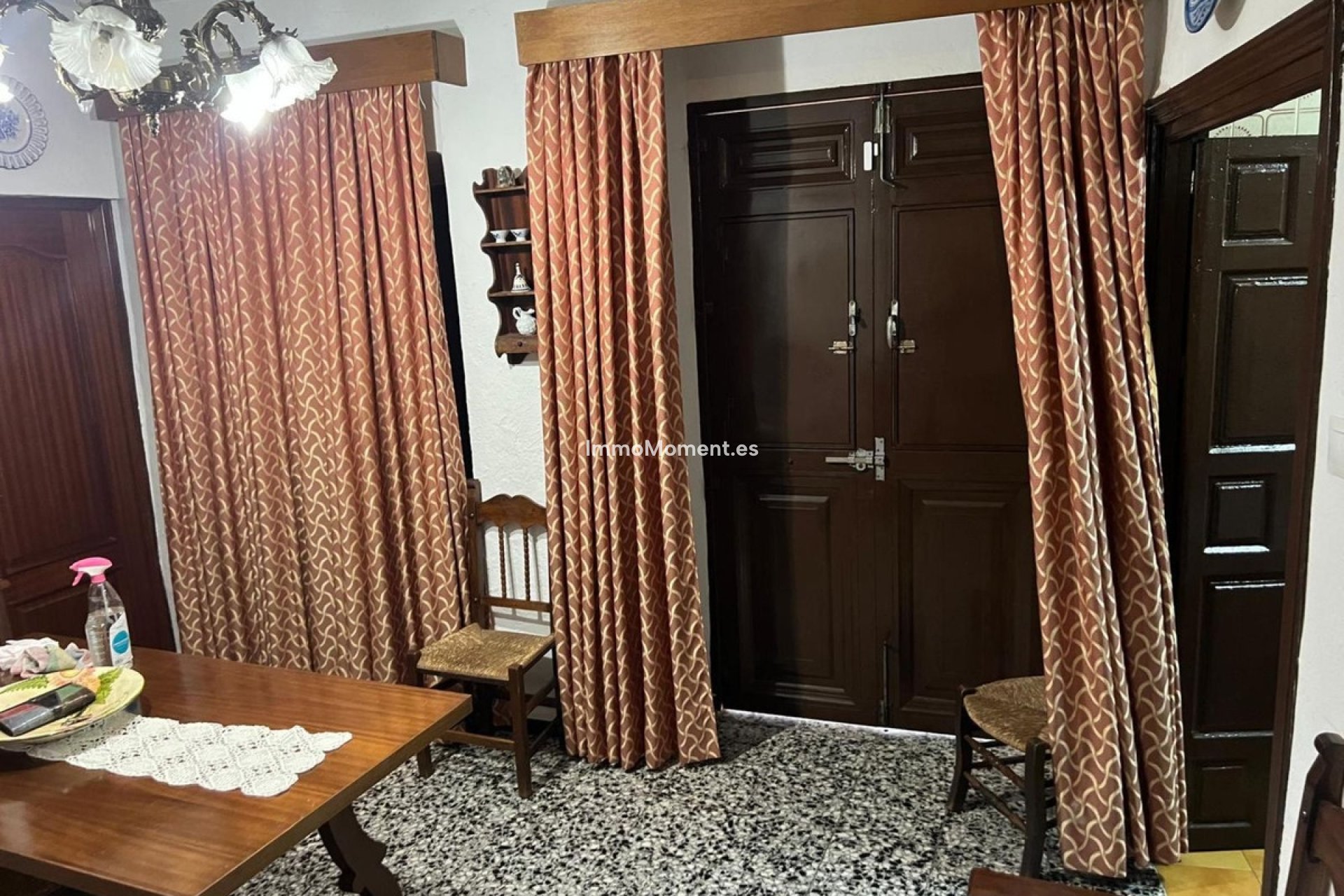Bestaande woning - Rijtjeshuis - Binnenland  - Alora