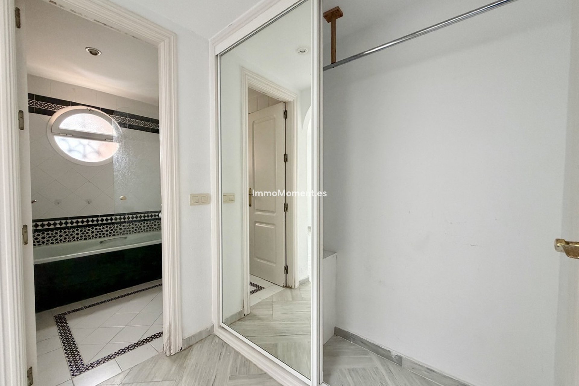 Bestaande woning - Rijtjeshuis - Estepona  - Estepona Centro