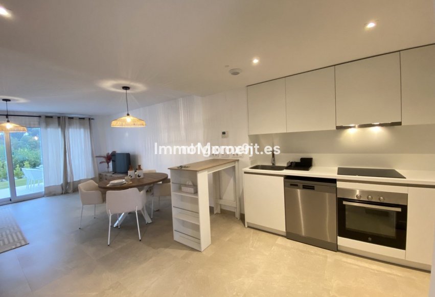 Bestaande woning - Rijtjeshuis - Estepona  - Estepona Centro