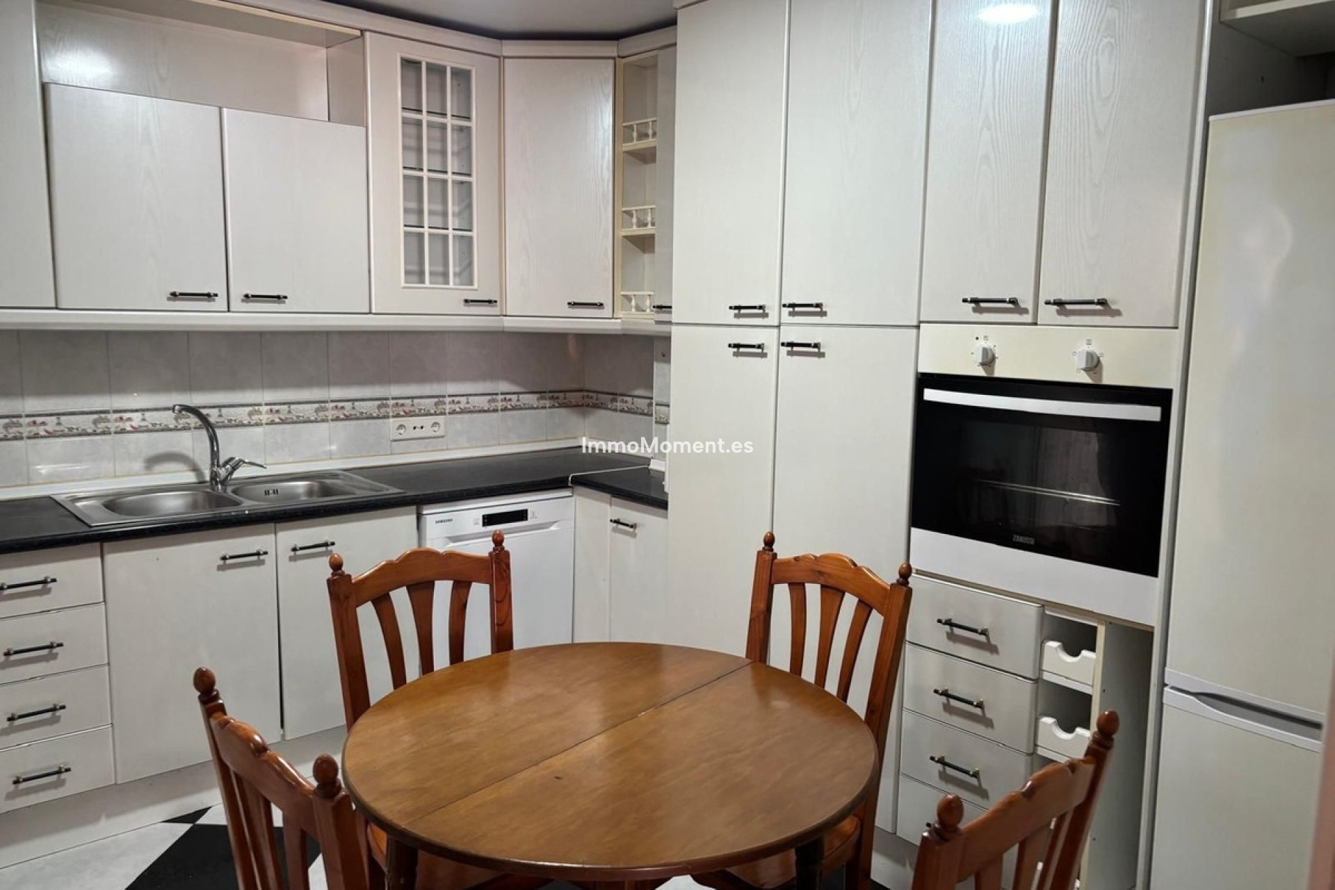 Bestaande woning - Rijtjeshuis - Estepona  - Estepona Centro