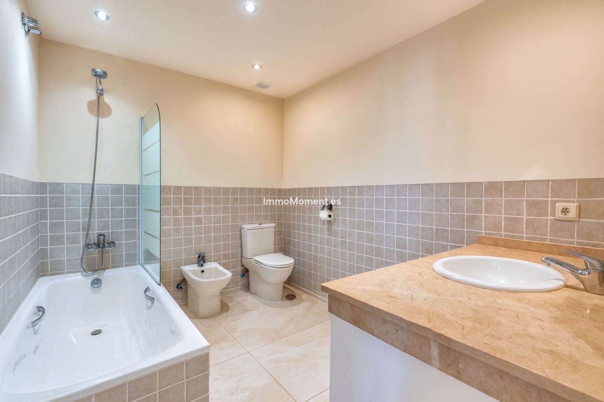 Bestaande woning - Rijtjeshuis - Estepona  - Estepona Centro
