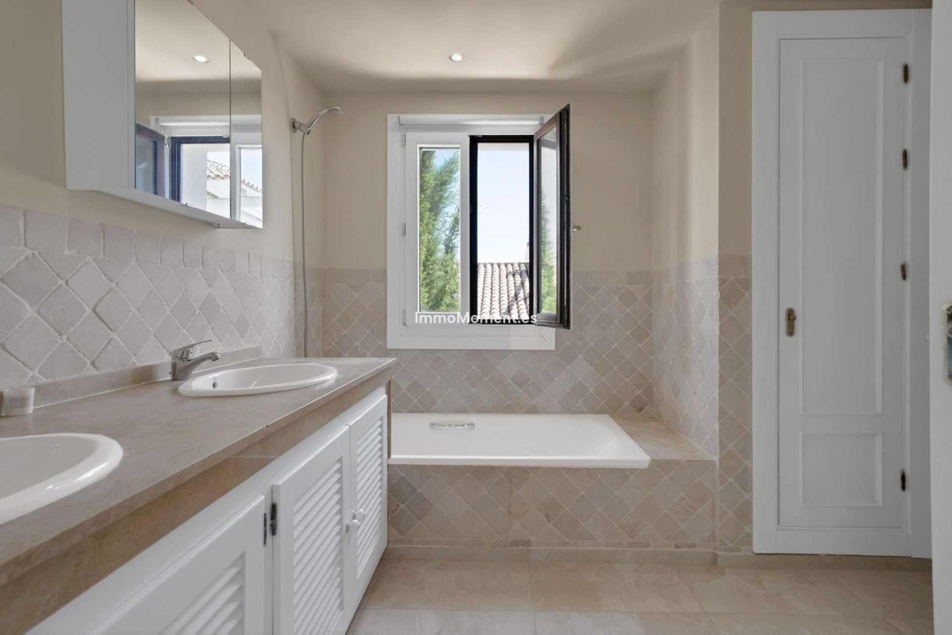 Bestaande woning - Rijtjeshuis - Estepona  - Estepona Centro
