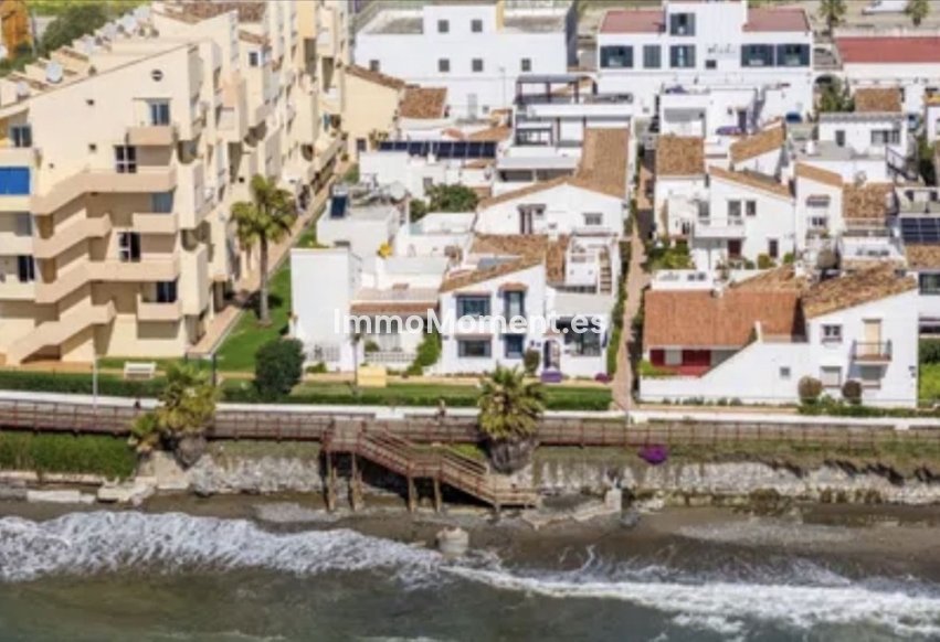 Bestaande woning - Rijtjeshuis - Estepona  - Estepona Centro