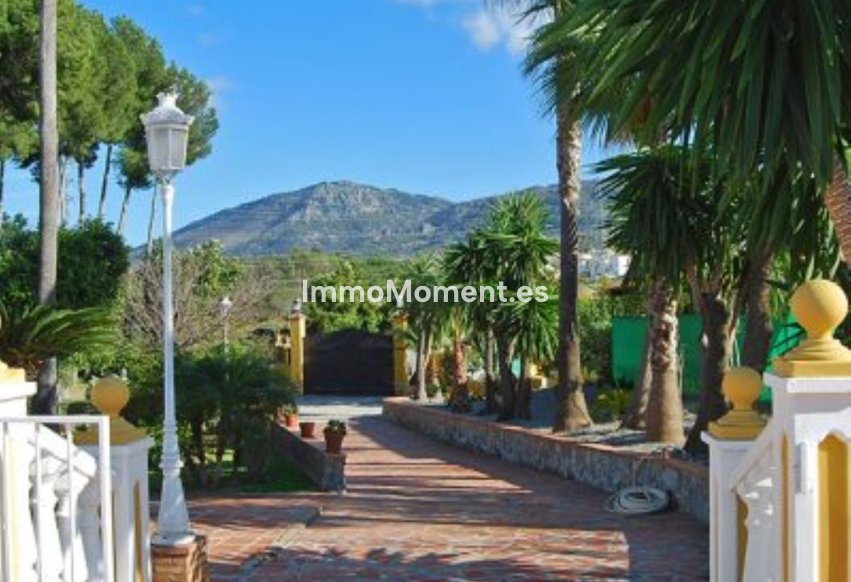 Bestaande woning - Villa - Binnenland  - Alhaurín de la Torre