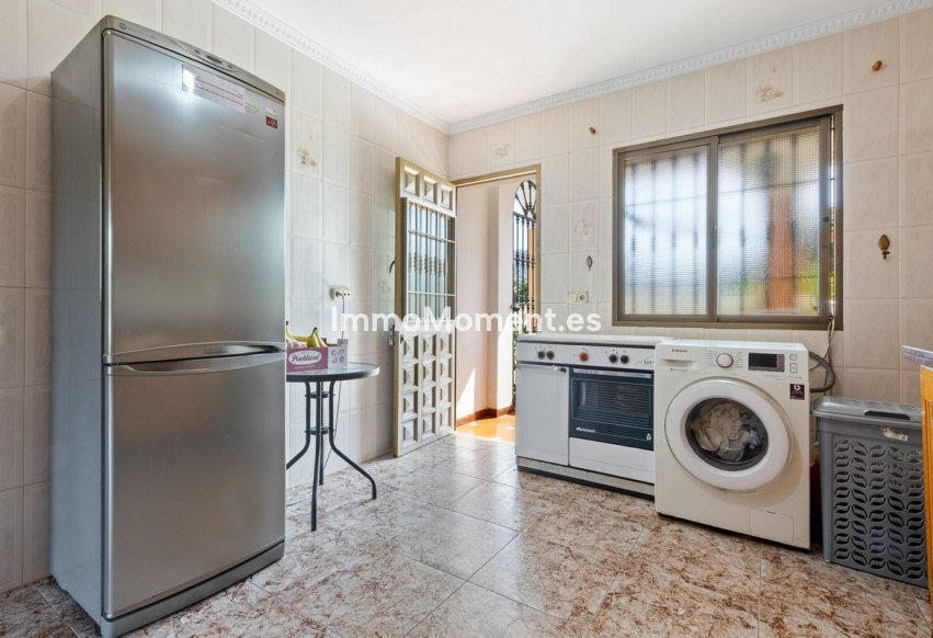 Bestaande woning - Villa - Binnenland  - Alhaurín de la Torre