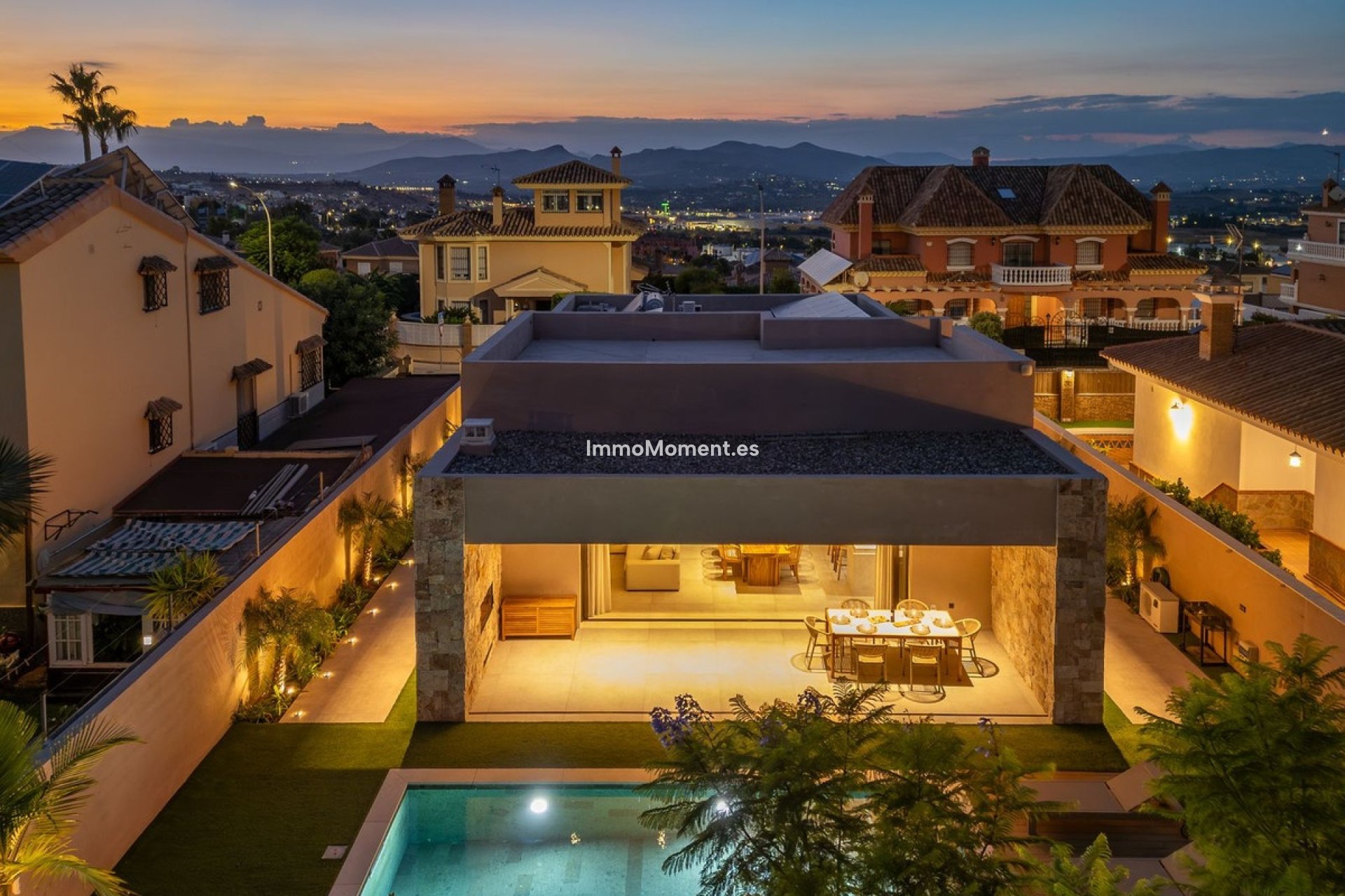 Bestaande woning - Villa - Binnenland  - Alhaurín de la Torre