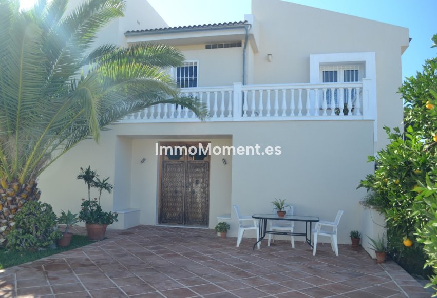 Bestaande woning - Villa - Binnenland  - Alhaurín de la Torre