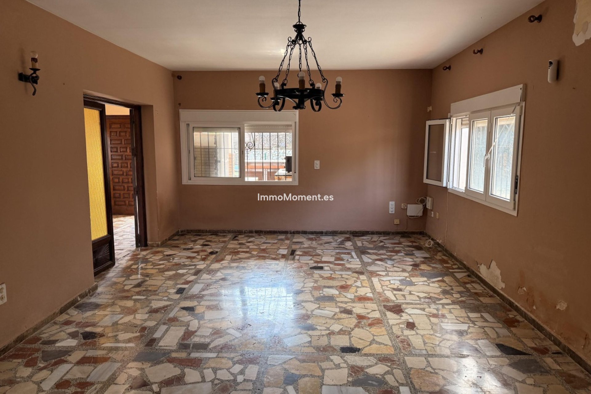 Bestaande woning - Villa - Binnenland  - Alhaurín de la Torre