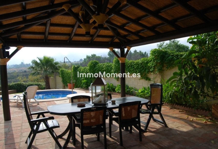 Bestaande woning - Villa - Binnenland  - Alhaurín de la Torre