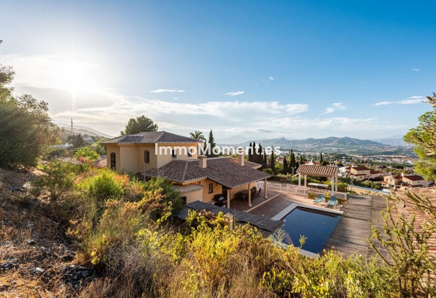 Bestaande woning - Villa - Binnenland  - Alhaurín de la Torre