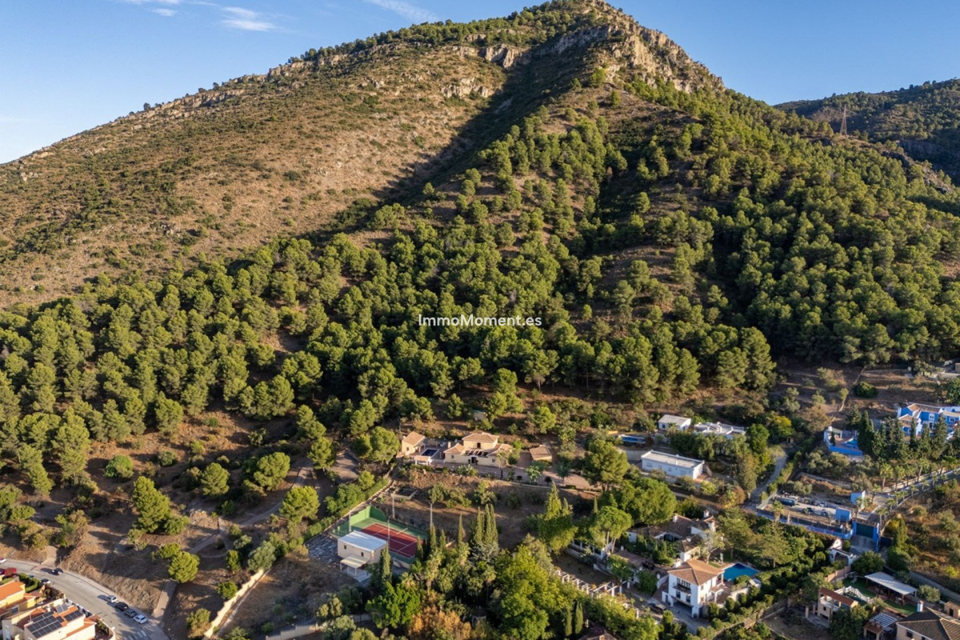 Bestaande woning - Villa - Binnenland  - Alhaurín de la Torre