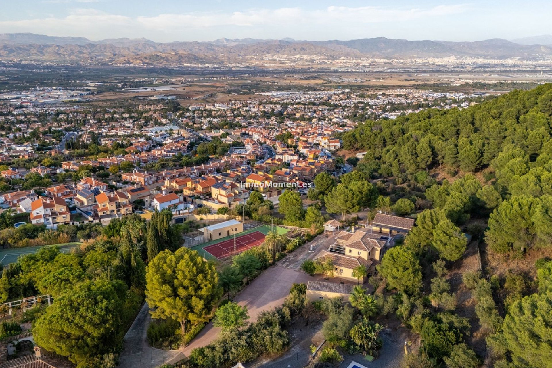 Bestaande woning - Villa - Binnenland  - Alhaurín de la Torre
