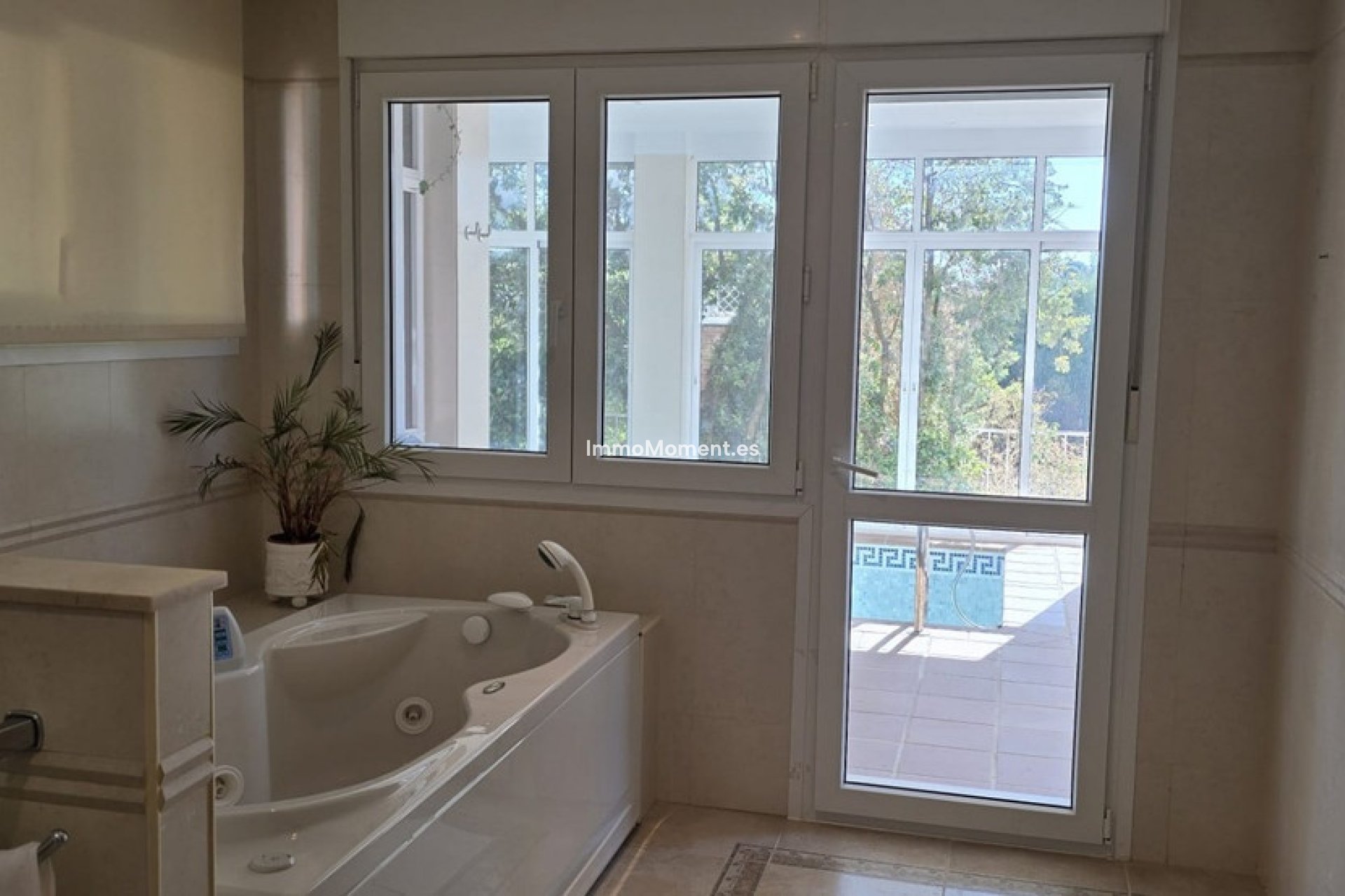 Bestaande woning - Villa - Binnenland  - Alhaurín de la Torre