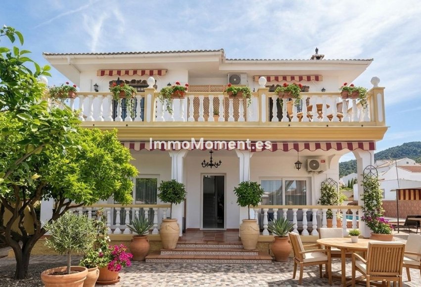 Bestaande woning - Villa - Binnenland  - Alhaurín de la Torre