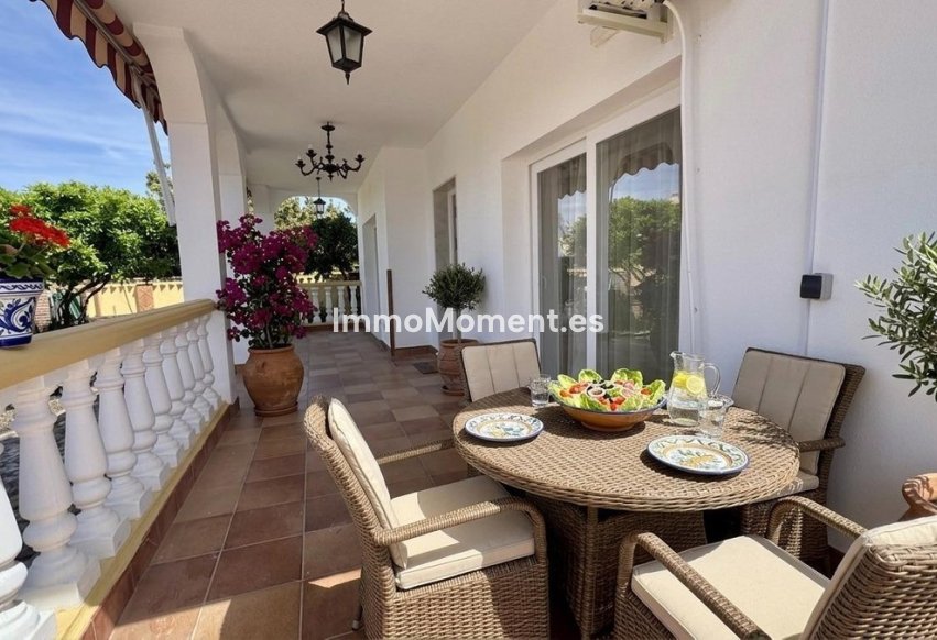 Bestaande woning - Villa - Binnenland  - Alhaurín de la Torre