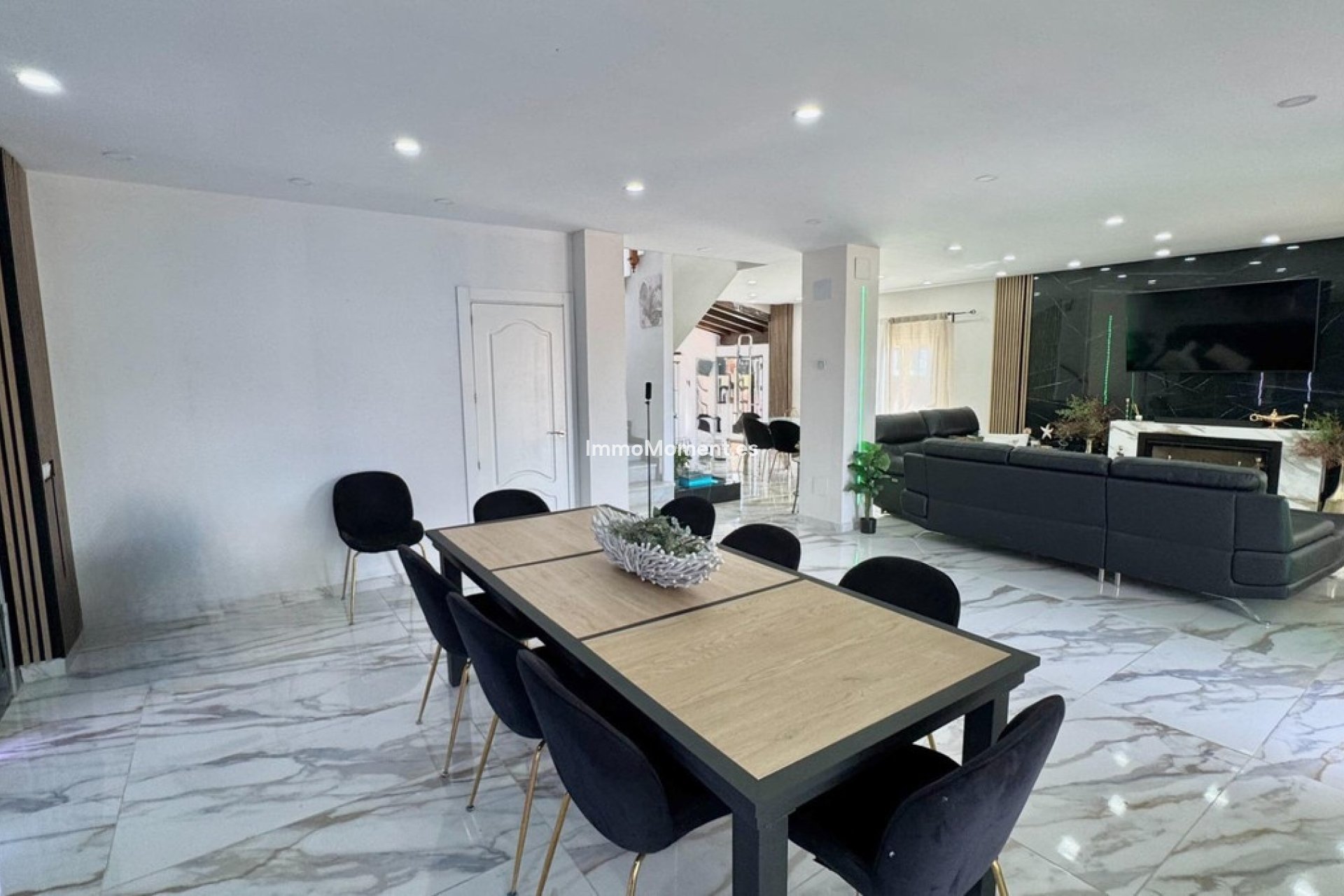 Bestaande woning - Villa - Binnenland  - Alhaurín de la Torre