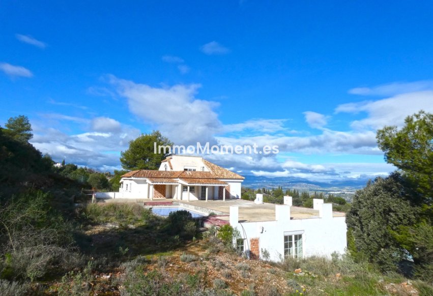 Bestaande woning - Villa - Binnenland  - Alhaurín el Grande Centro