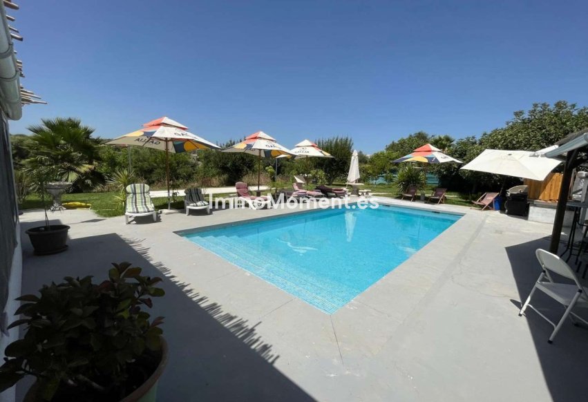 Bestaande woning - Villa - Binnenland  - Alhaurín el Grande Centro