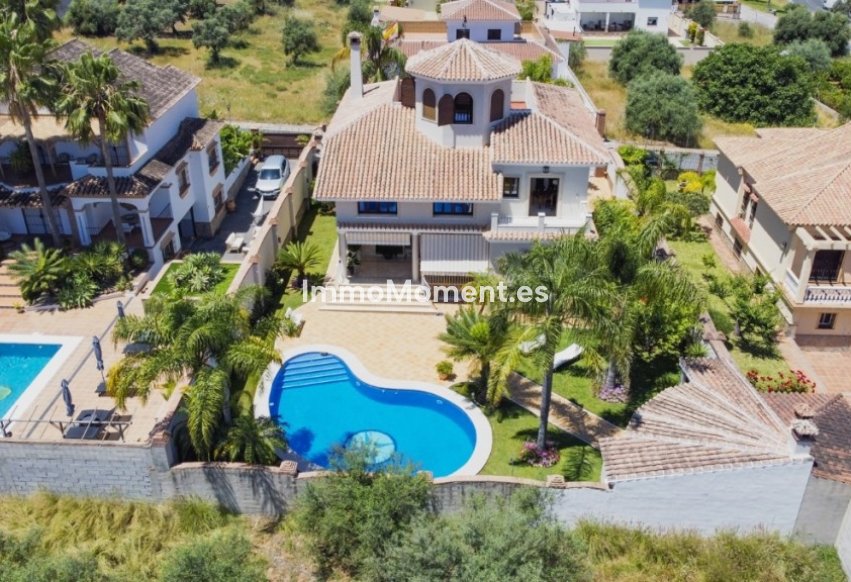 Bestaande woning - Villa - Binnenland  - Alhaurín el Grande Centro