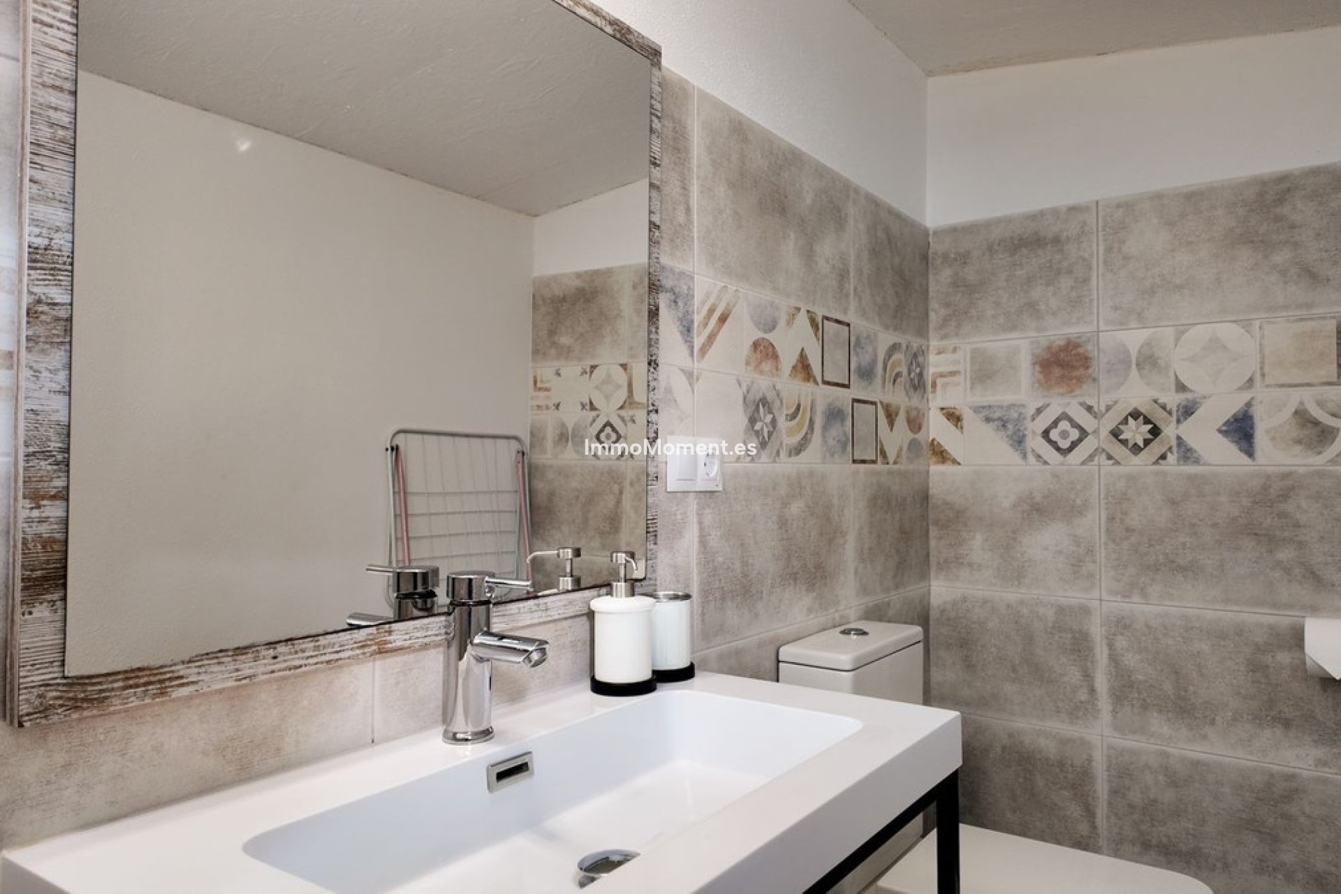 Bestaande woning - Villa - Binnenland  - Alora