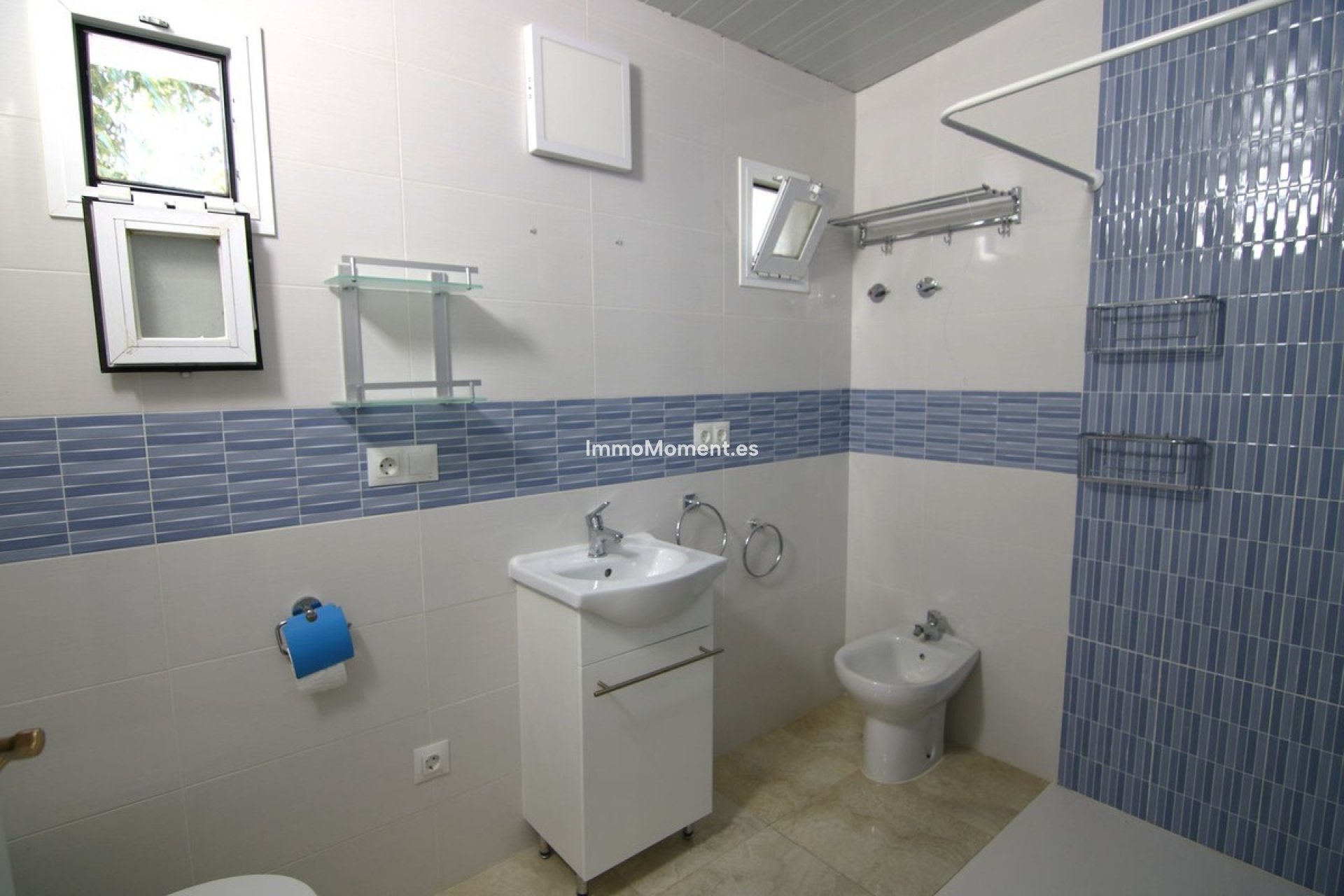 Bestaande woning - Villa - Binnenland  - Alora