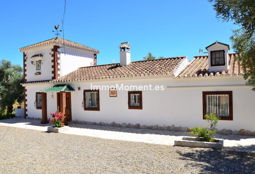 Bestaande woning - Villa - Binnenland  - Alora