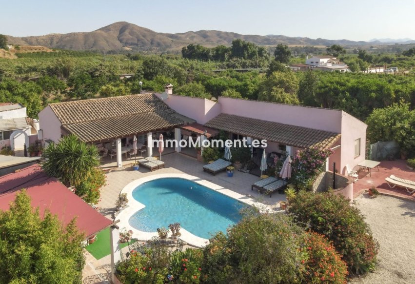 Bestaande woning - Villa - Binnenland  - Cártama Centro