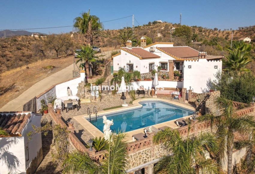 Bestaande woning - Villa - Binnenland  - Guaro