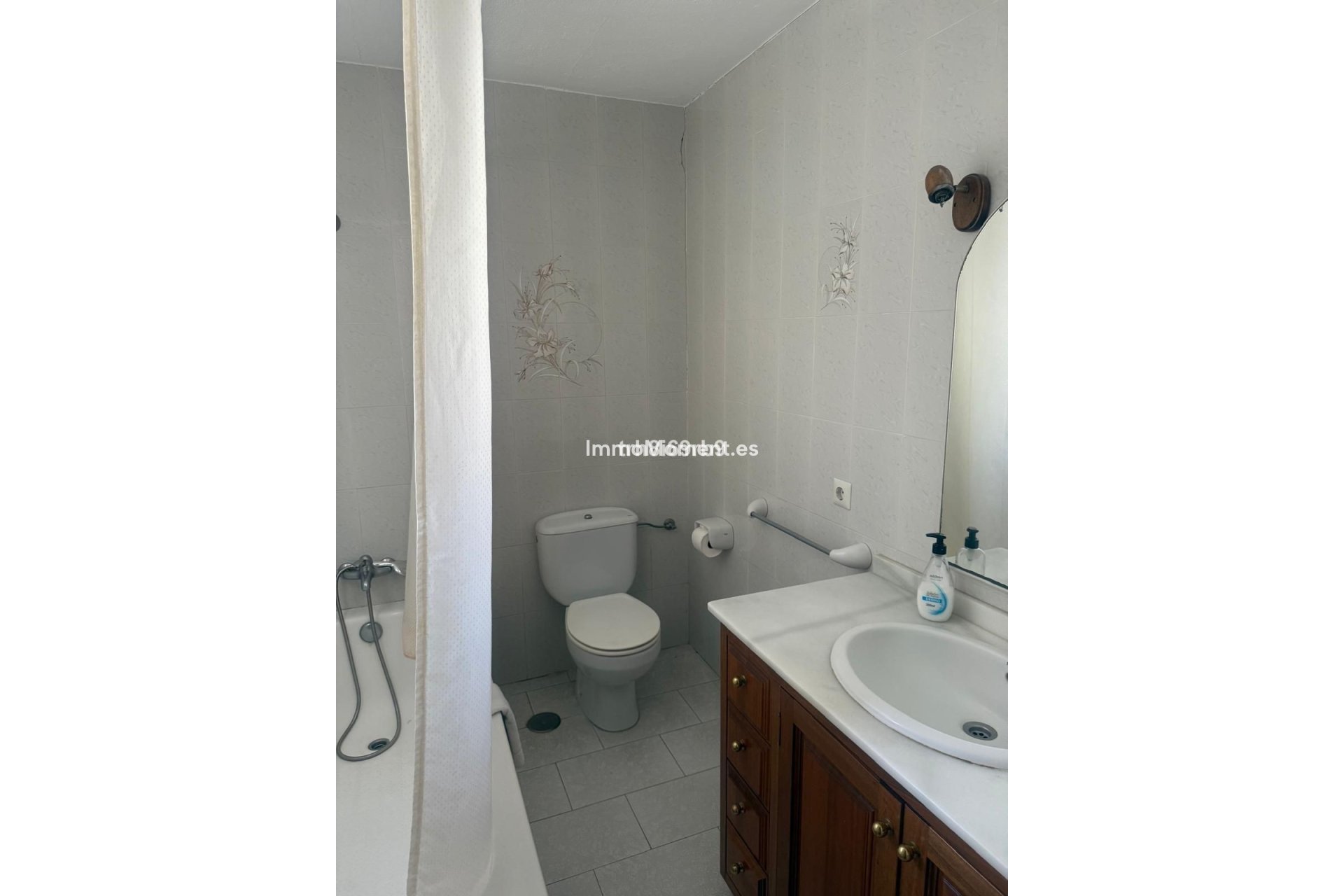 Bestaande woning - Villa - Estepona  - Benamara